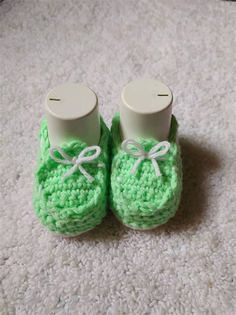 Crochet Patterns Galore - Crochet Baby Moccasins Worked Flat