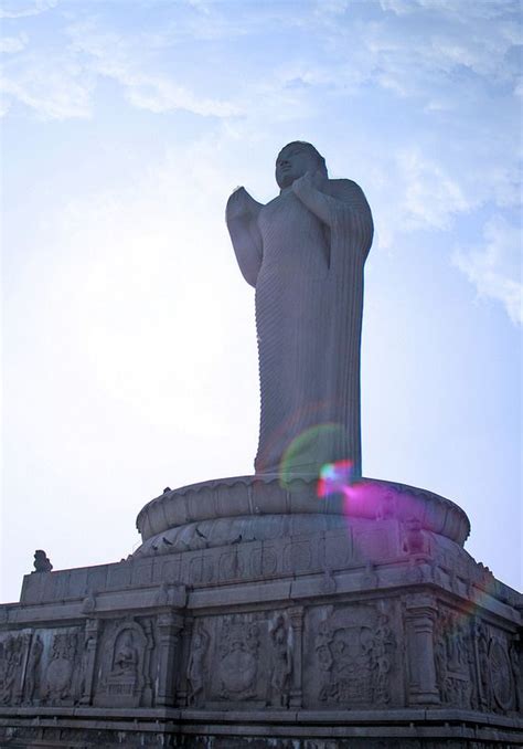 Buddha Statue In The Middle Of Hussain Sagar Lake, Hyderabad | Statue, Buddha statue, Most ...