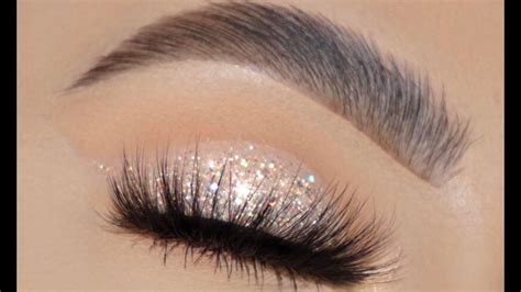 CLASSIC SILVER GLITTER EYE MAKEUP TUTORIAL - YouTube