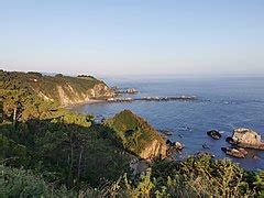 Category:Beaches of Cudillero - Wikimedia Commons