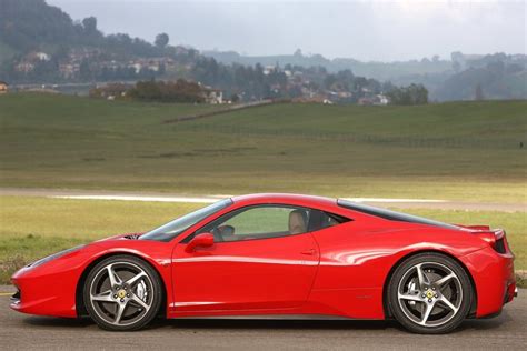 2010 Ferrari 458 Italia Review, Specs, Pictures, Price & Top Speed