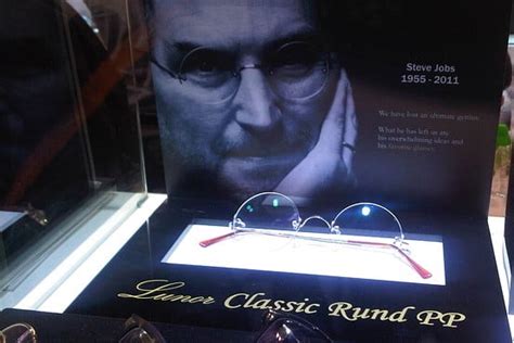 Profiteers cash in on Steve Jobs' signature glasses • The Register