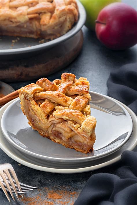 Apple Pie Recipe (Video) - Easy and the Best! - Cubes N Juliennes