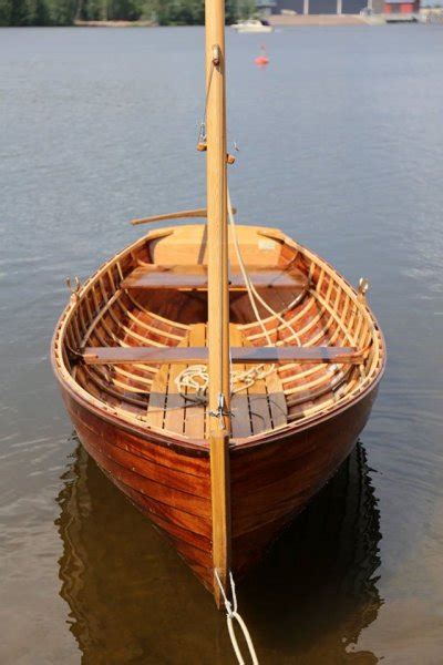 Columbia Dinghy | WoodenBoat Magazine