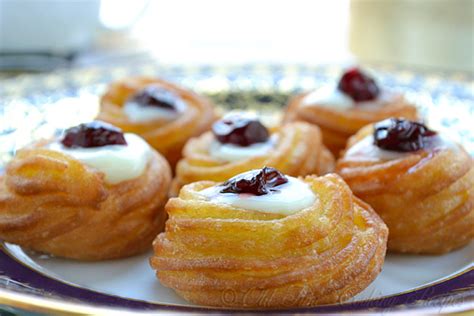 ZEPPOLE (Italian Fried Cookies) | Kitchen Nostalgia