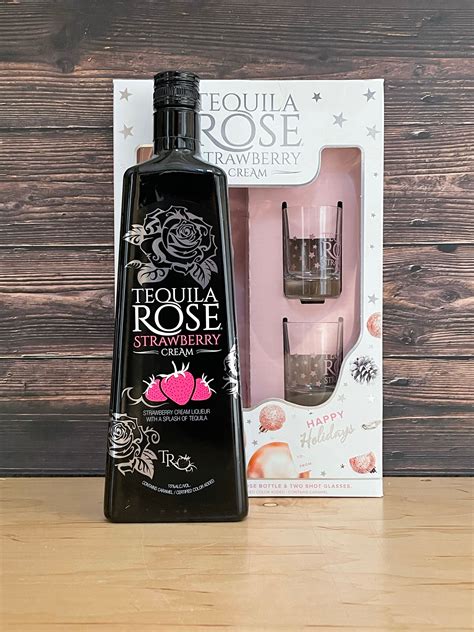 Tequila Rose Liqueur 2021 Gift Set W/ 2 Shot Glasses (Happy Holidays E ...