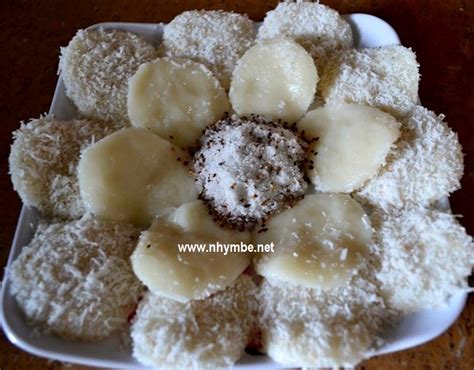 Palitaw with Sugar and Sesame Seeds Dipping - nhymbe.net