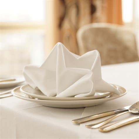 Restaurant Paper Napkins vs. Restaurant Cloth Napkins