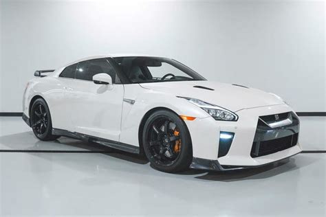 Used Nissan GT-R for Sale (with Photos) - CarGurus