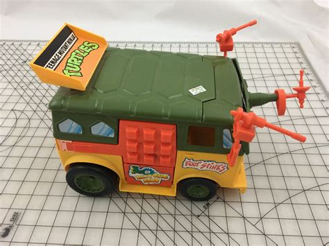 1989 TURTLE VAN TEENAGE MUTANT NINJA TURTLES PARTY WAGON - Schmalz Auctions