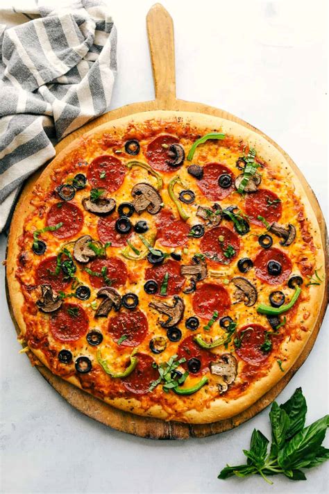 The Easiest Homemade Pizza Ever | therecipecritic