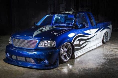 Slammed '97 F-150 Is an Old School, Low Ridin' Show Truck