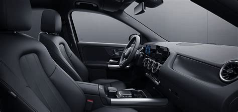 2021 Mercedes-Benz GLA Interior Features & Dimensions | Cabin Technology