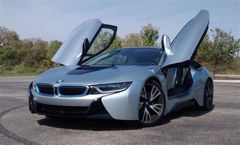 2015 BMW i8: A Sporty Spin on the Hybrid Formula | The Daily Drive | Consumer Guide®