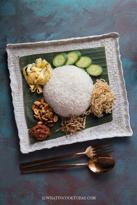 Easy Nasi Uduk Betawi (Indonesian Coconut Rice)