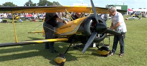 These Giant RC Aeroplanes Are So Huge That You Can Fly A Kid Inside | Gizmodo Australia