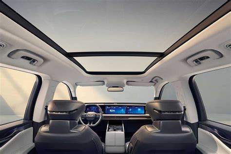 Ford Edge 2024 Interior - Mandi Rozella