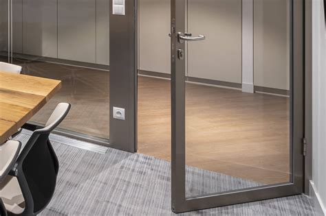 Urban Slim Door - Glass door in an aluminum frame - Glass System