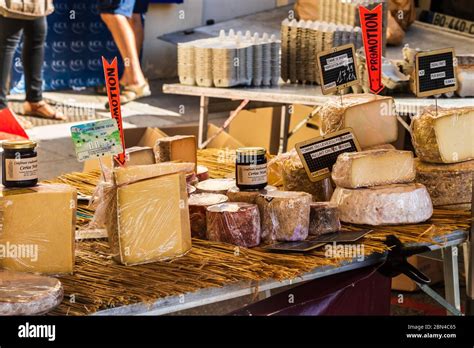 French Farmers Market Stal Stock Photo - Alamy