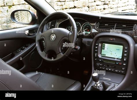 Jaguar x type interior hi-res stock photography and images - Alamy