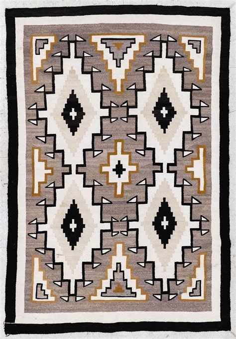 Old Navajo Diamond Pattern Rug - Jun 25, 2020 | MBA Seattle Auction in WA