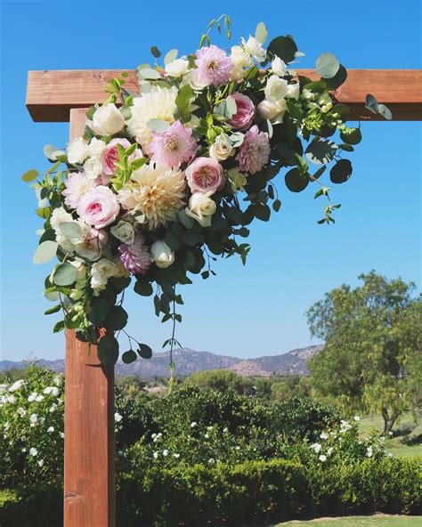 Flower Arches For Weddings: Adding A Touch Of Elegance To Your Big Day ...