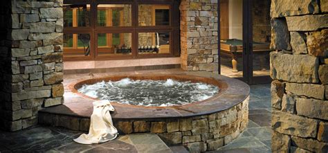 Custom Hot Tubs & Spas - Built In Hot Tub | Diamond Spas