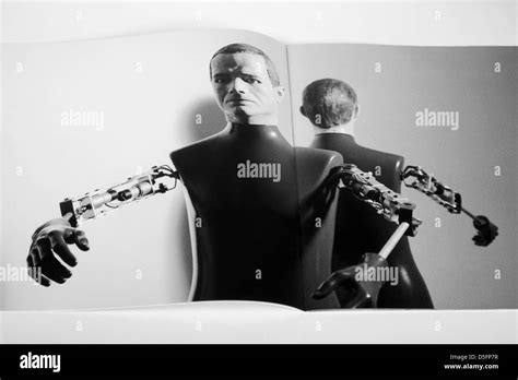 Kraftwerk robots hi-res stock photography and images - Alamy