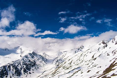 Alpine glaciers are melting faster | Initiatives pour l'Avenir des ...