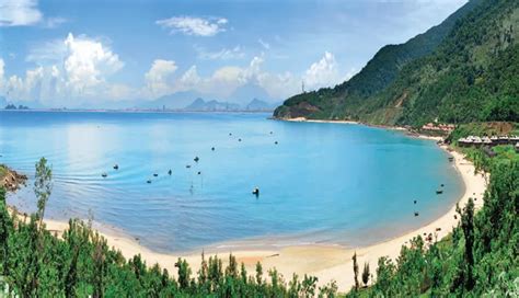 The Most Beautiful Da Nang Beaches for Your Vietnam Holiday | Izitour