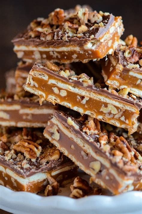 Pecan Caramel Bars | The Novice Chef