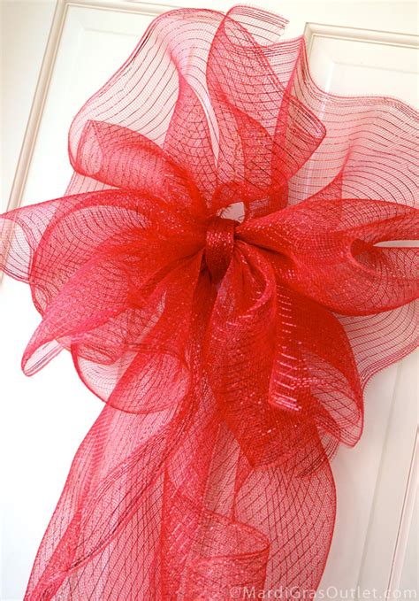 Party Ideas by Mardi Gras Outlet: Making a Large Bow with Deco Mesh