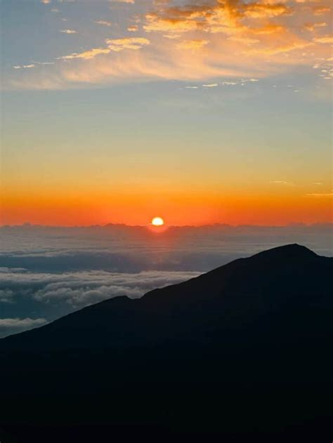 Haleakala Sunrise: The Ultimate 2024 Guide (What to Expect, Reservation ...