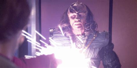 27 Klingons Worf Killed In Star Trek (& Why)