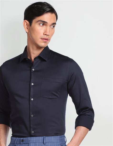 Buy Arrow Manhattan Slim Fit Solid Formal Shirt - NNNOW.com