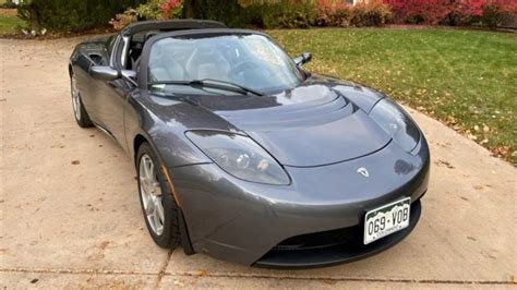 2008 Tesla Roadster Sells For Over $250,000 - Auto Recent