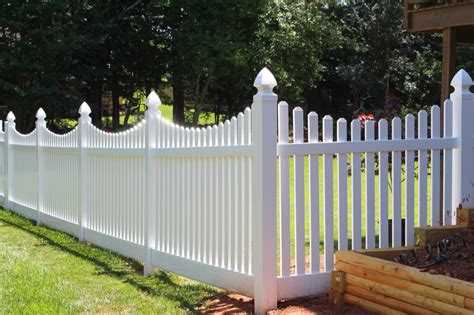 Decorative Vinyl Fence Growing in Popularity | Country Estate Fence