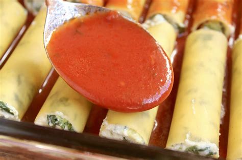 Authentic Italian Manicotti Recipe (Stuffed with Three Cheeses ...