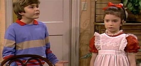 Small Wonder Season 4 - watch full episodes streaming online