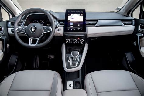 Renault Captur (2021) Interior Layout, Dashboard & Infotainment | Parkers