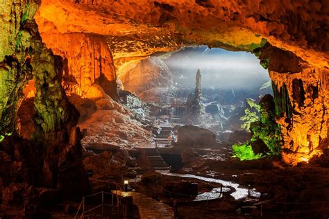 Top 5 most beautiful Halong bay caves to explore - Halong Junk Cruise