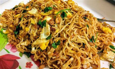 Bakmi Goreng / Bakmi Goreng Legendaris yang Paling Komplet dan Mantap ...