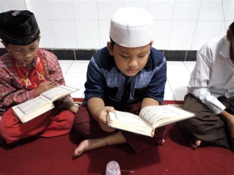 Keutamaan Membaca Al-Qur'an - YABANGKIT - Yayasan Bangun Kemandirian Indonesia Terpadu