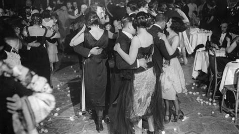 Roaring Twenties: Flappers, Prohibition & Jazz Age | HISTORY