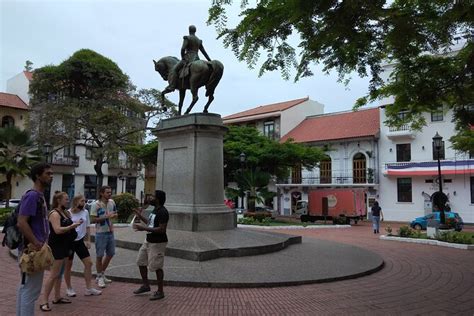 Explore Casco Antiguo & Experience Panama Viejo Ruins Museum