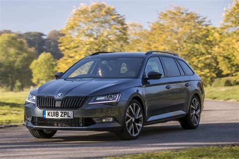 Skoda Superb Sportline 2019 review | Autocar