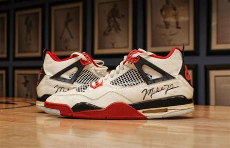 Michael Jordan Air Jordan 4 Fire Red 1989 Auction - Sneaker Bar Detroit