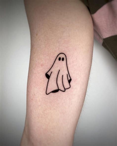 Discover 58+ tiny ghost tattoo best - in.cdgdbentre