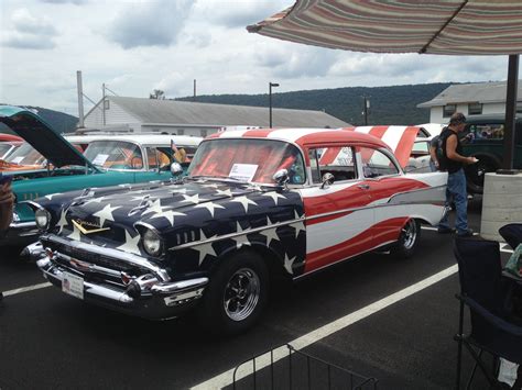 Patriotic Car Chevy Classic, Classic Cars, American Pride, American Flag, Cool Trucks, Cool Cars ...