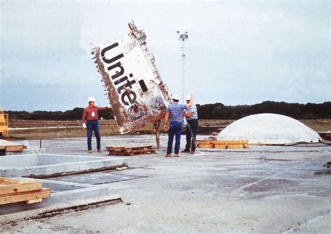 Picture | 30 Years Since the Space Shuttle Challenger Disaster - ABC News